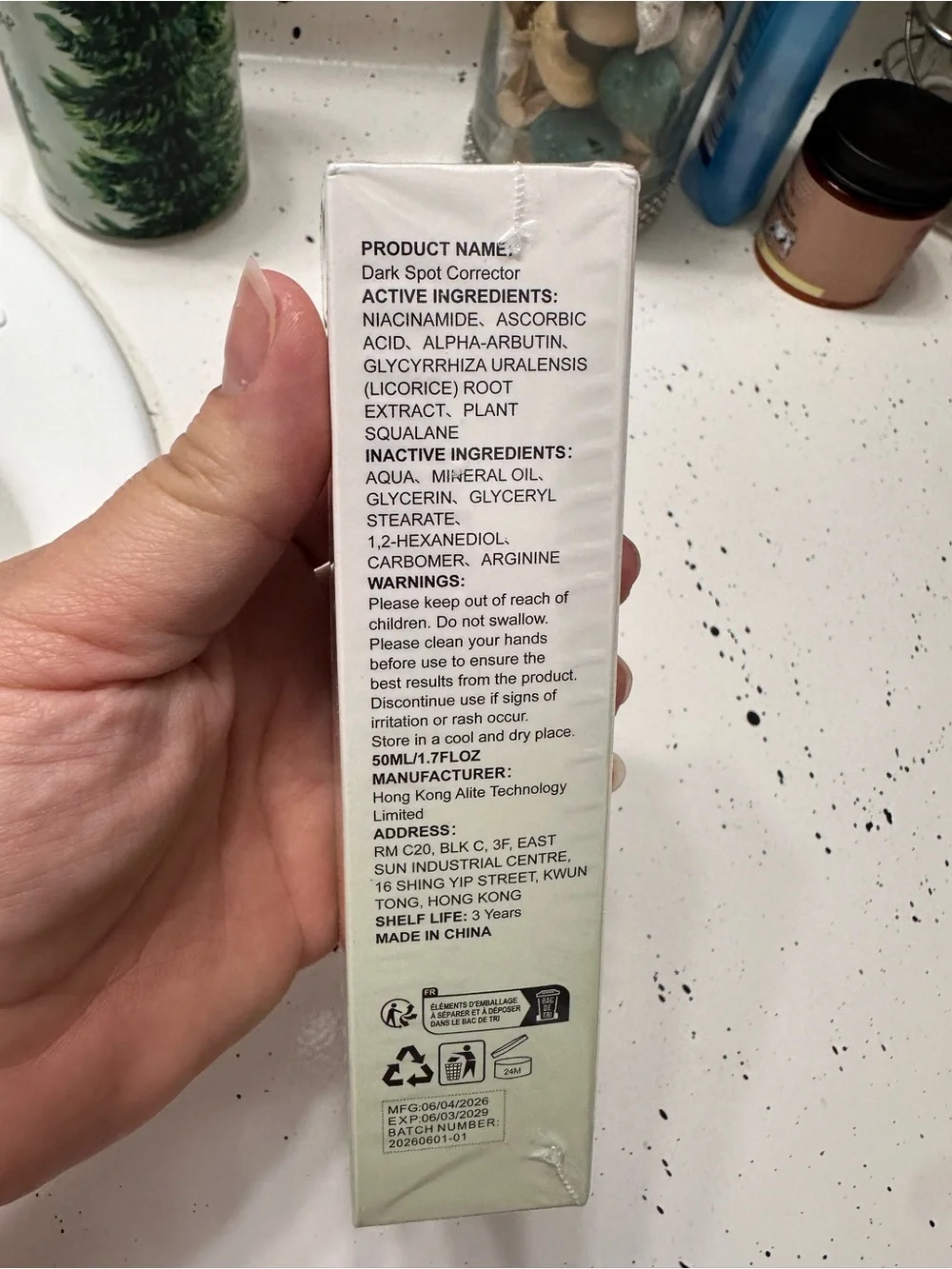 Dark Spot Corrector - Light Green & White Packaging